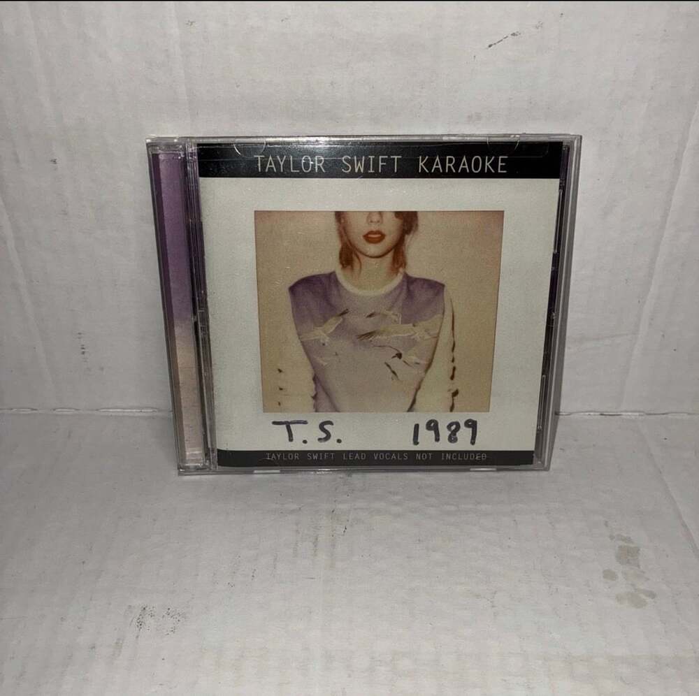 Taylor Swift 1989 Karaoke Edition CD